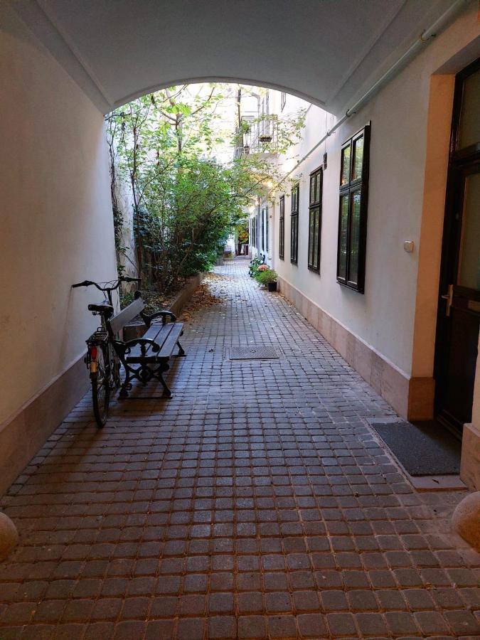 Happy Apartment In The Heart Of Budapest With 2 Rooms エクステリア 写真